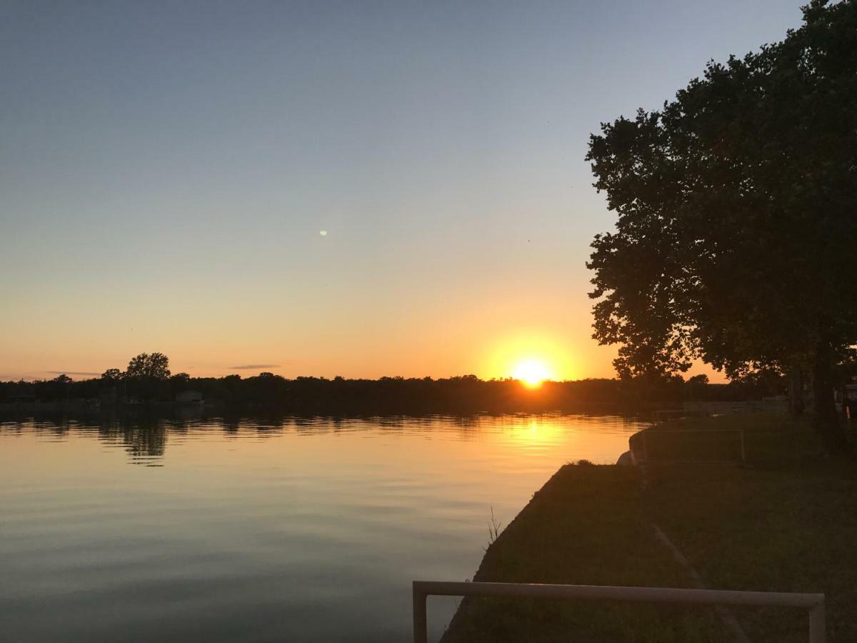 Oasis Lake Buchanan Bluffton Esterno foto
